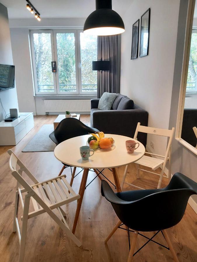 Chill Apartments Expo Slawinska Varsovie Extérieur photo